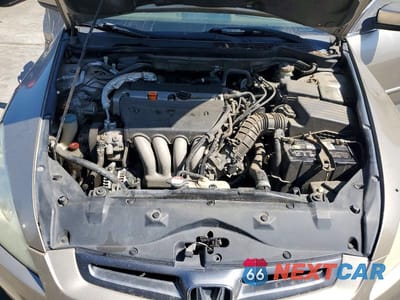 Zdjęcie 11 z 12 samochodu: 2003 HONDA ACCORD LX VIN:JHMCM56363C076582 - miniatura