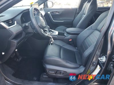 Zdjęcie 7 z 13 samochodu: 2024 TOYOTA RAV4 PRIME XSE VIN:JTMFB3FV8RD173375 - miniatura