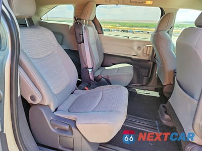 Zdjęcie 11 z 14 samochodu: 2021 TOYOTA SIENNA LE VIN:5TDKRKEC3MS043554 - miniatura