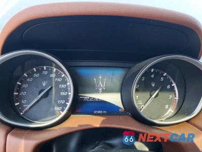 Zdjęcie 9 z 13 samochodu: 2017 MASERATI LEVANTE VIN:ZN661XUA9HX257744 - miniatura