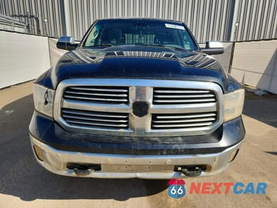 Piąte zdjęcie samochodu w środku: 2017 RAM 1500 SLT VIN:1C6RR7LT5HS766695 - miniatura