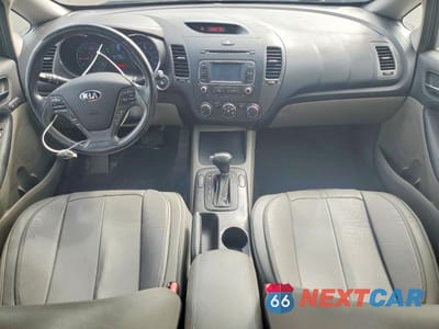 Zdjęcie 8 z 12 samochodu: 2014 KIA FORTE EX VIN:KNAFZ4A88E5069389 - miniatura