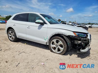 Czwarte zdjęcie samochodu z boku: 2021 AUDI Q5 PREMIUM PLUS VIN:WA1BAAFY7M2082418 - miniatura