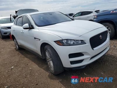 Czwarte zdjęcie samochodu z boku: 2019 JAGUAR F-PACE PRESTIGE VIN:SADCK2GX8KA609232 - miniatura