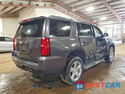 Trzecie zdjęcie samochodu z tyłu: 2016 CHEVROLET TAHOE K1500 LT VIN:1GNSKBKC1GR334962 - miniatura