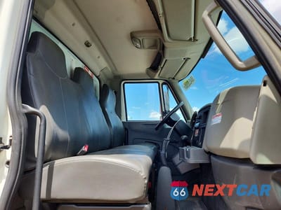 Zdjęcie 11 z 13 samochodu: 2017 INTERNATIONAL 4300 BOX TRUCK VIN:1HTMMMMM7HH637350 - miniatura
