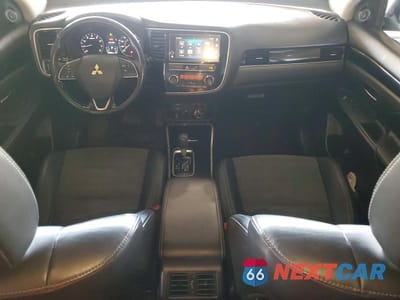 Zdjęcie 8 z 12 samochodu: 2019 MITSUBISHI OUTLANDER SE VIN:JA4AD3A36KZ042605 - miniatura