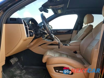 Zdjęcie 7 z 13 samochodu: 2021 PORSCHE CAYENNE S VIN:WP1AB2AY6MDA29028 - miniatura