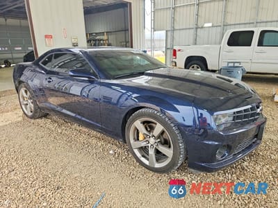 Czwarte zdjęcie samochodu z boku: 2010 CHEVROLET CAMARO SS VIN:2G1FK1EJ2A9180352 - miniatura