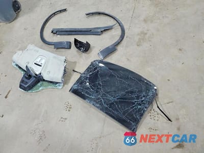 Zdjęcie 13 z 14 samochodu: 2023 VOLVO XC40 PLUS VIN:YV4L12UW8P2911760 - miniatura