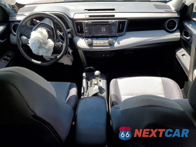 Zdjęcie 8 z 13 samochodu: 2015 TOYOTA RAV4 XLE VIN:2T3WFREV3FW149296 - miniatura