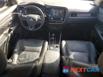 Zdjęcie 8 z 13 samochodu: 2020 MITSUBISHI OUTLANDER SE VIN:JA4AZ3A38LZ020494 - miniatura