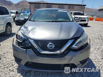 Piąte zdjęcie samochodu w środku: 2018 NISSAN SENTRA SV VIN:3N1AB7AP1JL621273 - miniatura