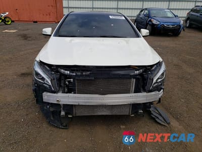 Piąte zdjęcie samochodu w środku: 2018 MERCEDES-BENZ CLA 250 4MATIC VIN:WDDSJ4GB2JN514950 - miniatura
