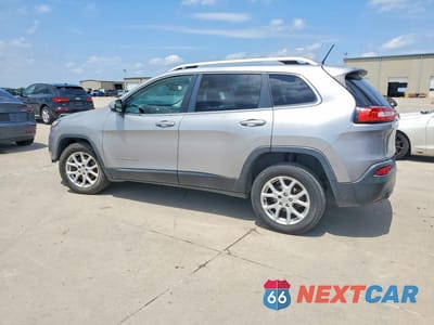 Drugie zdjęcie samochodu z przodu: 2016 JEEP CHEROKEE LATITUDE VIN:1C4PJLCB0GW264059 - miniatura
