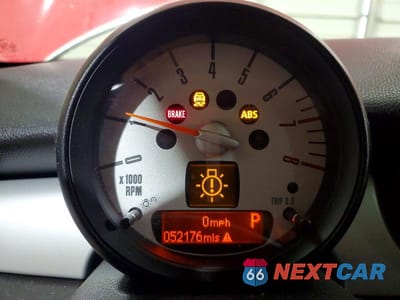 Zdjęcie 9 z 13 samochodu: 2013 MINI COOPER VIN:WMWSU3C53DT683013 - miniatura
