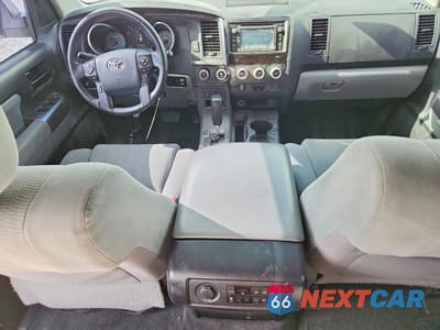 Zdjęcie 8 z 12 samochodu: 2018 TOYOTA SEQUOIA SR5 VIN:5TDBY5G13JS162135 - miniatura