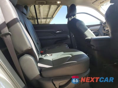 Zdjęcie 11 z 13 samochodu: 2026 TOYOTA GRAND HIGHLANDER XLE VIN:5TDAAAB51TS122044 - miniatura