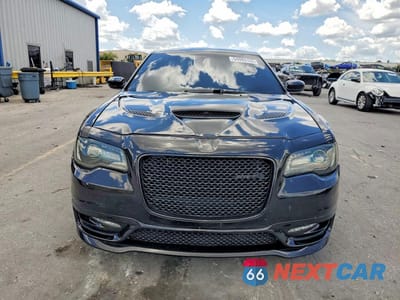 Piąte zdjęcie samochodu w środku: 2016 CHRYSLER 300C VIN:2C3CCAKG4GH253076 - miniatura