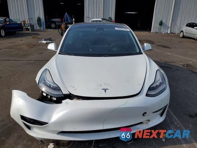 Piąte zdjęcie samochodu w środku: 2020 TESLA MODEL 3 VIN:5YJ3E1EA2LF614365 - miniatura