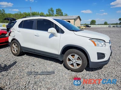 Czwarte zdjęcie samochodu z boku: 2016 CHEVROLET TRAX 1LT VIN:3GNCJPSB9GL255848 - miniatura