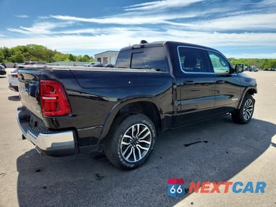 Trzecie zdjęcie samochodu z tyłu: 2026 RAM 1500 LIMITED VIN:1C6SRFHP7TN326850 - miniatura