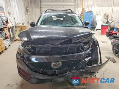 Piąte zdjęcie samochodu w środku: 2018 MAZDA CX-5 GRAND TOURING VIN:JM3KFBDM1J0345949 - miniatura