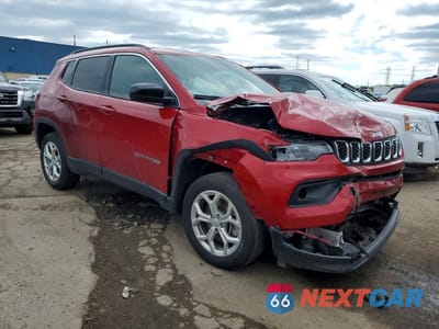 Czwarte zdjęcie samochodu z boku: 2024 JEEP COMPASS LATITUDE VIN:3C4NJDBN8RT137965 - miniatura