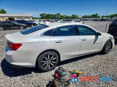 Trzecie zdjęcie samochodu z tyłu: 2016 CHEVROLET MALIBU LT VIN:1G1ZE5ST8GF212772 - miniatura