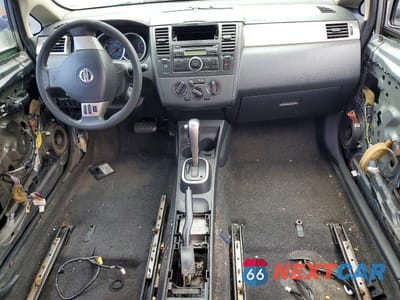 Zdjęcie 8 z 12 samochodu: 2010 NISSAN VERSA 1.8 S VIN:3N1BC1AP7AL437003 - miniatura