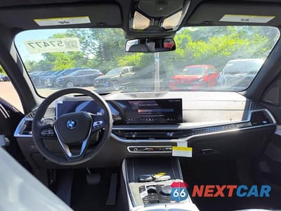 Zdjęcie 9 z 15 samochodu: 2026 BMW X5 XDRIVE50E VIN:5UX43EU0XT9407726 - miniatura