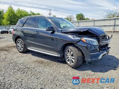 Czwarte zdjęcie samochodu z boku: 2017 MERCEDES-BENZ GLE 350 4MATIC VIN:4JGDA5HB2HA829266 - miniatura