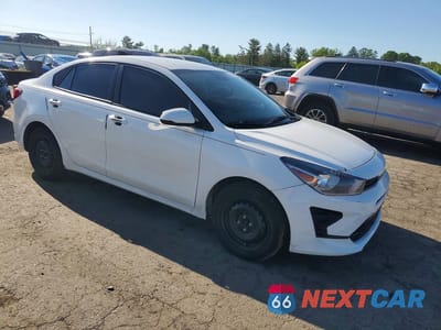 Czwarte zdjęcie samochodu z boku: 2022 KIA RIO S VIN:3KPA24AD4NE463734 - miniatura