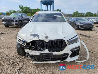 Piąte zdjęcie samochodu w środku: 2021 BMW X6 M50I VIN:5UXCY8C07M9D95829 - miniatura