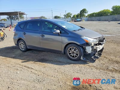 Czwarte zdjęcie samochodu z boku: 2016 TOYOTA PRIUS V FOUR VIN:JTDZN3EU6GJ042070 - miniatura