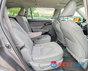 Zdjęcie 11 z 13 samochodu: 2023 TOYOTA HIGHLANDER XLE VIN:5TDKDRBH1PS009124 - miniatura