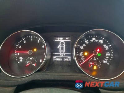 Zdjęcie 9 z 12 samochodu: 2017 VOLKSWAGEN PASSAT SE VIN:1VWBT7A37HC009853 - miniatura