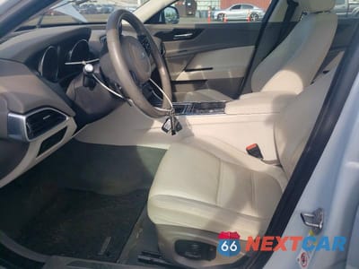 Zdjęcie 7 z 12 samochodu: 2017 JAGUAR XE PRESTIGE VIN:SAJAK4BN9HA971696 - miniatura