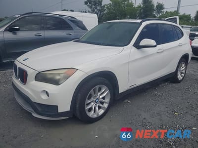2015 BMW X1 XDRIVE28I WBAVL1C56FVY28752 - główne zdjęcie licytacji z USA - miniatura