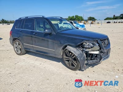 Czwarte zdjęcie samochodu z boku: 2013 MERCEDES-BENZ GLK 350 VIN:WDCGG5HB9DG115894 - miniatura