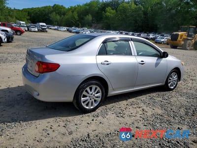 Trzecie zdjęcie samochodu z tyłu: 2010 TOYOTA COROLLA LE VIN:1NXBU4EE2AZ361499 - miniatura