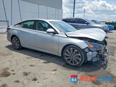 Czwarte zdjęcie samochodu z boku: 2023 NISSAN ALTIMA SL VIN:1N4BL4EV6PN413488 - miniatura