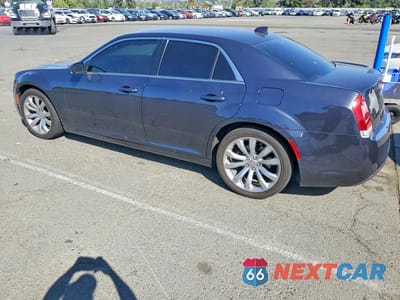Drugie zdjęcie samochodu z przodu: 2019 CHRYSLER 300 TOURING VIN:2C3CCAAG7KH547940 - miniatura