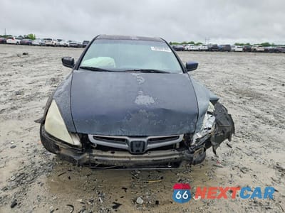 Piąte zdjęcie samochodu w środku: 2003 HONDA ACCORD EX VIN:1HGCM66533A026180 - miniatura