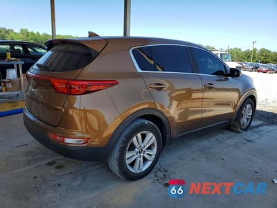 Trzecie zdjęcie samochodu z tyłu: 2018 KIA SPORTAGE LX VIN:KNDPM3AC7J7306148 - miniatura