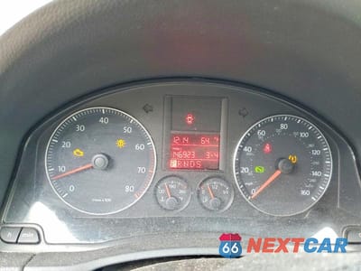 Zdjęcie 9 z 12 samochodu: 2008 VOLKSWAGEN JETTA SE VIN:3VWRM71K08M028892 - miniatura
