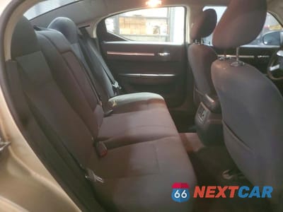 Zdjęcie 10 z 12 samochodu: 2010 DODGE CHARGER SXT VIN:2B3CA3CV2AH202002 - miniatura