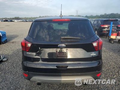 Zdjęcie 11 z 26 samochodu: 2019 FORD ESCAPE SE VIN:1FMCU0GDXKUA11900 - miniatura