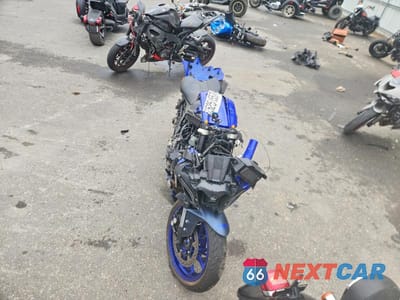 Piąte zdjęcie samochodu w środku: 2023 YAMAHA YZFR7 VIN:JYARM38E6PA007399 - miniatura