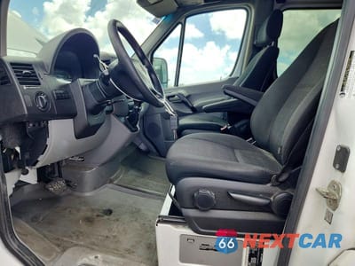 Zdjęcie 7 z 13 samochodu: 2017 MERCEDES-BENZ SPRINTER 2500 VIN:WD3PE8CD7HP559099 - miniatura